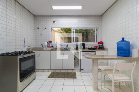 Casa à venda com 327m², 4 quartos e 3 vagasCozinha