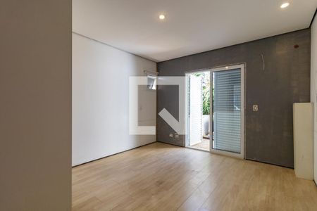 Casa à venda com 327m², 4 quartos e 3 vagasSuíte 2