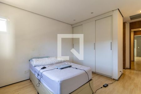 Casa à venda com 327m², 4 quartos e 3 vagasSuíte 4