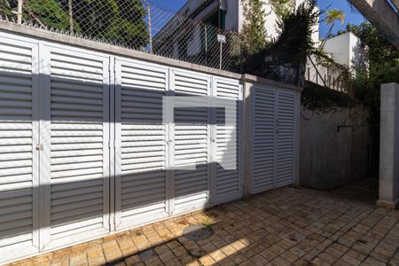 Casa à venda com 327m², 4 quartos e 3 vagasGaragem