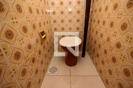 Apartamento para alugar com 67m², 2 quartos e 2 vagas Apartamento para alugar com 67m², 2 quartos e 2 vagasBanheiro de Serviço