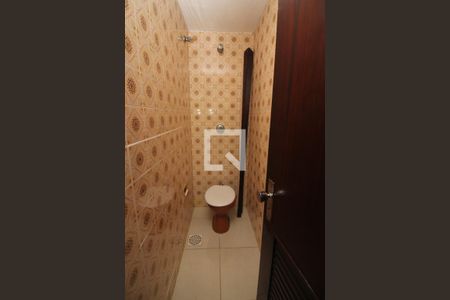Apartamento para alugar com 67m², 2 quartos e 2 vagas Apartamento para alugar com 67m², 2 quartos e 2 vagasBanheiro de Serviço