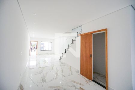 Sala de casa à venda com 3 quartos, 144m² em Vila Santa Isabel, São Paulo