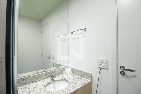 Banheiro de kitnet/studio para alugar com 1 quarto, 24m² em Campos Elíseos, São Paulo