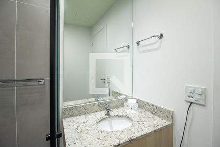 Banheiro de kitnet/studio para alugar com 1 quarto, 24m² em Campos Elíseos, São Paulo