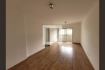Sala de apartamento para alugar com 2 quartos, 68m² em Cambuí, Campinas