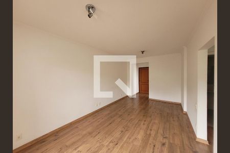 Sala de apartamento para alugar com 2 quartos, 68m² em Cambuí, Campinas