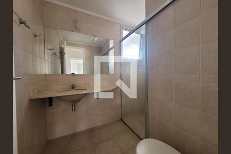Banheiro de apartamento para alugar com 2 quartos, 68m² em Cambuí, Campinas