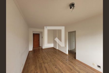 Sala de apartamento para alugar com 2 quartos, 68m² em Cambuí, Campinas