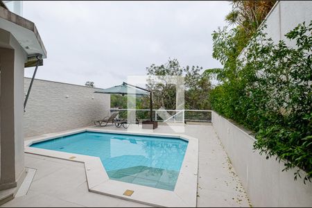 Casa à venda com 380m², 5 quartos e 2 vagas Casa à venda com 380m², 5 quartos e 2 vagasÁrea externa