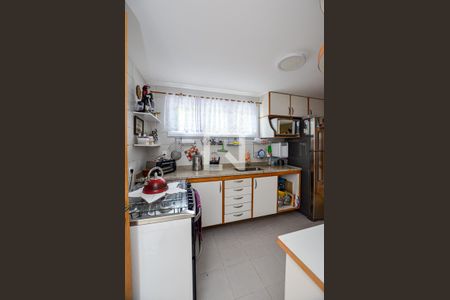 Casa à venda com 380m², 5 quartos e 2 vagas Casa à venda com 380m², 5 quartos e 2 vagasCozinha