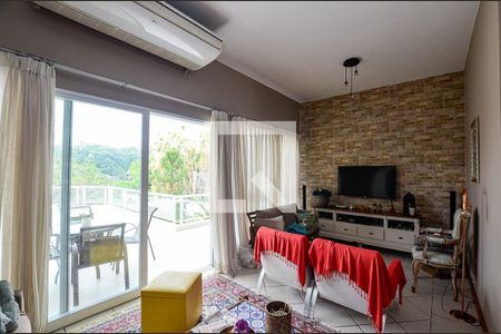Sala de casa à venda com 5 quartos, 380m² em Mata Paca, Niterói