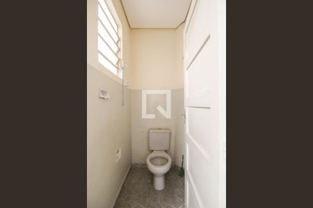 Casa à venda com 178m², 2 quartos e 1 vagaBanheiro de serviço