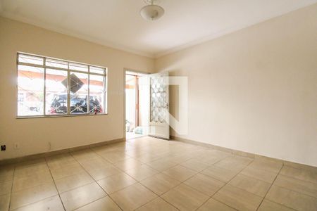 Sala de casa à venda com 2 quartos, 178m² em Vila Cláudia, São Paulo