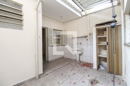 Casa à venda com 178m², 2 quartos e 1 vagaÁrea de Serviço