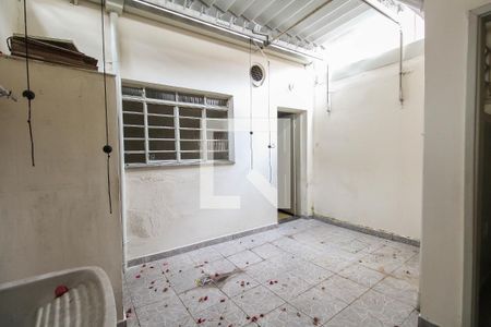 Casa à venda com 178m², 2 quartos e 1 vagaÁrea de Serviço