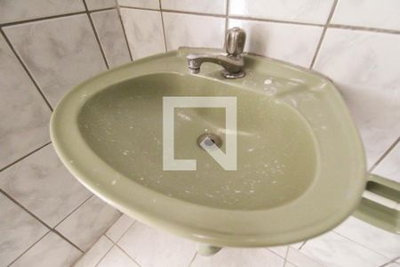 Casa à venda com 178m², 2 quartos e 1 vagaBanheiro