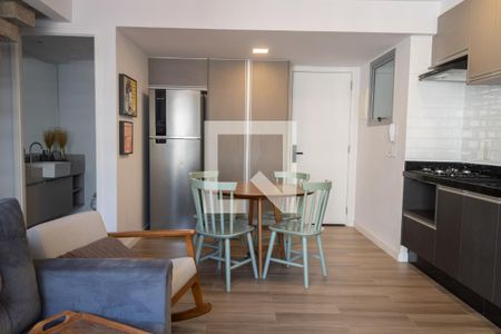 Sala/Cozinha de apartamento à venda com 1 quarto, 61m² em Centro, Rio de Janeiro