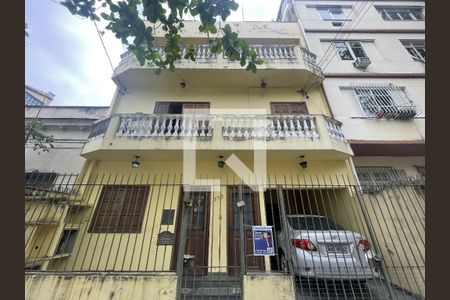 Casa à venda com 250m², 5 quartos e 1 vagaFachada