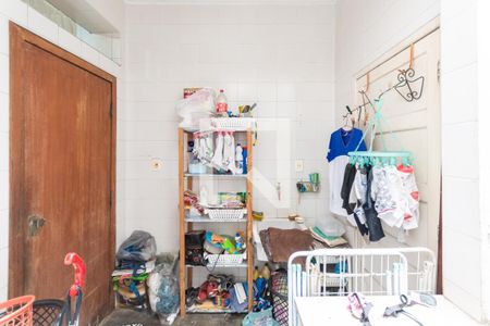 Casa à venda com 250m², 5 quartos e 1 vagaÁrea de Serviço 1  (primeiro andar)