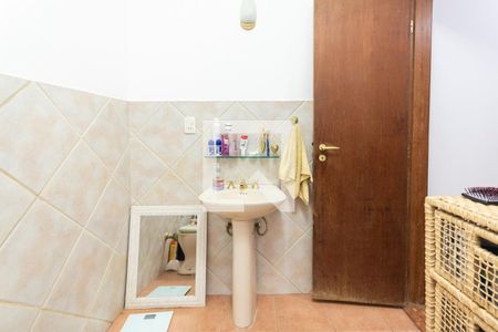 Casa à venda com 250m², 5 quartos e 1 vagaBanheiro Suíte 2 (segunda andar)