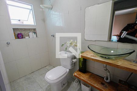 Banheiro da Suíte de casa à venda com 3 quartos, 137m² em Jardim Ocara, Santo André