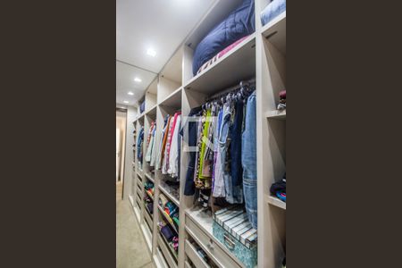 Apartamento à venda com 160m², 2 quartos e 2 vagasCloset da suíte 1