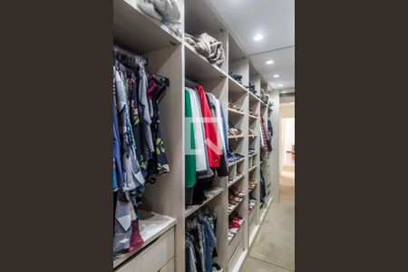 Apartamento à venda com 160m², 2 quartos e 2 vagasCloset da suíte 1