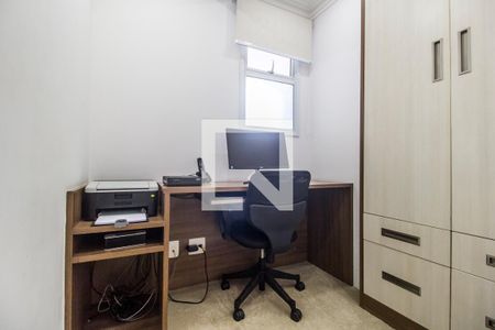 Apartamento à venda com 160m², 2 quartos e 2 vagasEscritório