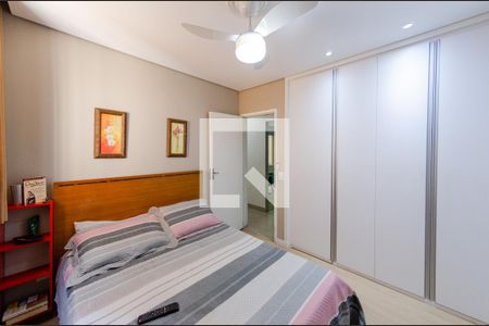 Apartamento à venda com 162m², 3 quartos e 1 vaga Apartamento à venda com 162m², 3 quartos e 1 vagaSuíte