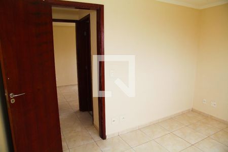Quarto 1 de apartamento para alugar com 3 quartos, 60m² em Samambaia Norte (samambaia), Brasília