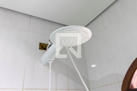 Casa para alugar com 46m², 2 quartos e sem vaga Casa para alugar com 46m², 2 quartos e sem vagaChuveiro