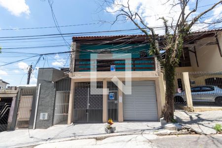 Casa para alugar com 46m², 2 quartos e sem vaga Casa para alugar com 46m², 2 quartos e sem vagaFachada