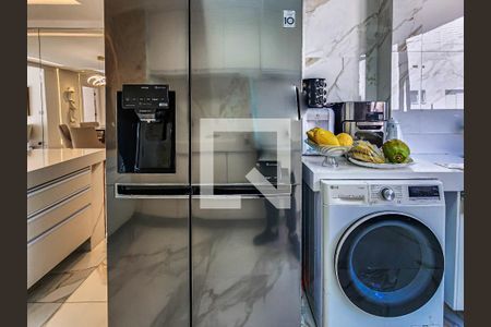 Apartamento para alugar com 240m², 4 quartos e 1 vagaCozinha e Área de Serviço