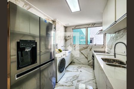 Apartamento para alugar com 240m², 4 quartos e 1 vagaCozinha e Área de Serviço