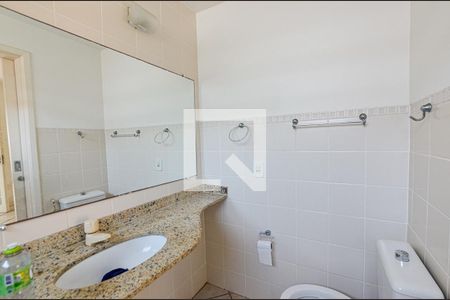 Casa de condomínio à venda com 150m², 4 quartos e 2 vagasBanheiro 