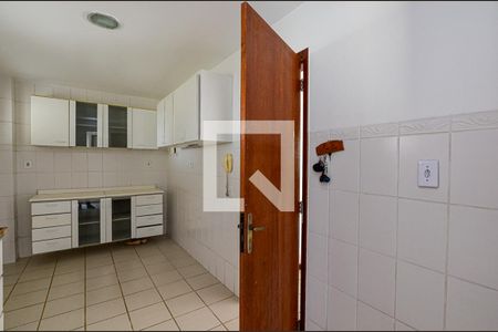 Casa de condomínio à venda com 150m², 4 quartos e 2 vagasCozinha