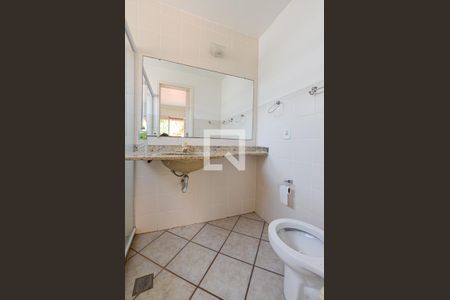 Casa de condomínio à venda com 150m², 4 quartos e 2 vagasBanheiro 