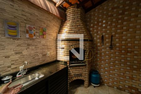 Casa de condomínio para alugar com 122m², 3 quartos e 2 vagas Casa de condomínio para alugar com 122m², 3 quartos e 2 vagasChurrasqueira