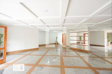Apartamento à venda com 226m², 3 quartos e 2 vagasHall social