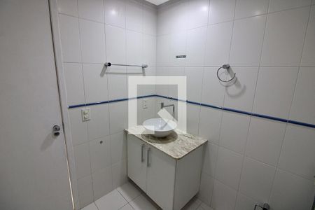Apartamento à venda com 188m², 4 quartos e 2 vagas Apartamento à venda com 188m², 4 quartos e 2 vagasBanheiro da Suíte 2