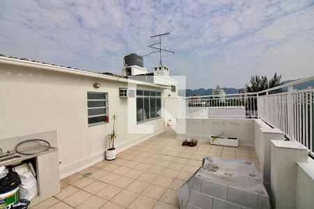 Apartamento à venda com 188m², 4 quartos e 2 vagas Apartamento à venda com 188m², 4 quartos e 2 vagasCobertura