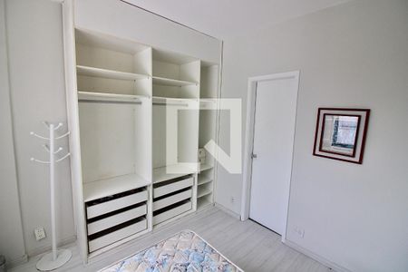 Apartamento à venda com 188m², 4 quartos e 2 vagas Apartamento à venda com 188m², 4 quartos e 2 vagasSuíte 3