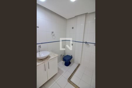 Apartamento à venda com 188m², 4 quartos e 2 vagas Apartamento à venda com 188m², 4 quartos e 2 vagasBanheiro da Suíte 2