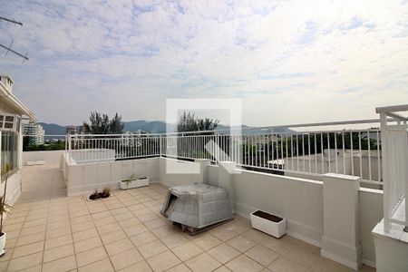 Apartamento à venda com 188m², 4 quartos e 2 vagas Apartamento à venda com 188m², 4 quartos e 2 vagasCobertura