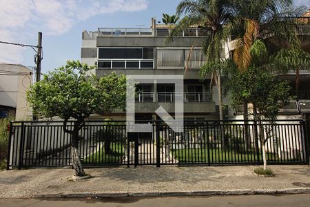 Apartamento à venda com 188m², 4 quartos e 2 vagas Apartamento à venda com 188m², 4 quartos e 2 vagasFachada