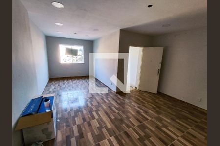 Sala de casa para alugar com 3 quartos, 100m² em Cascadura, Rio de Janeiro