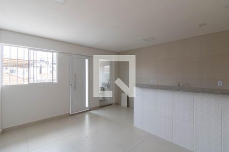 Sala de casa para alugar com 1 quarto, 38m² em Jardim Munhoz, Guarulhos