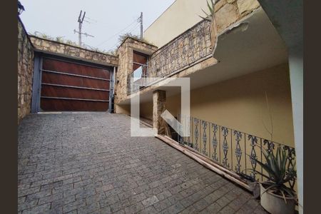 Casa à venda com 484m², 5 quartos e 7 vagasRampa da Garagem