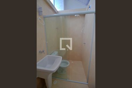 Banheiro de apartamento para alugar com 1 quarto, 35m² em Parque Marabá, Taboão da Serra